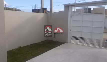 Casa Nova (não geminada) com 2 dormitórios sendo 1 suíte, bairro Morro do Algodão