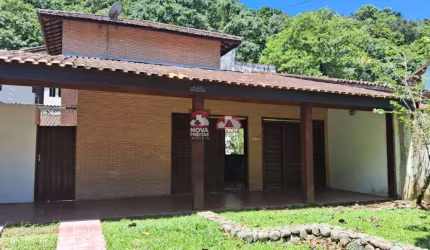 Casa Padrão em Caraguatatuba