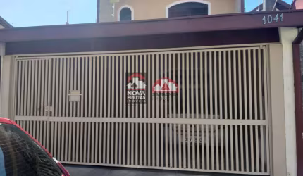 Casa Sobrado Padrão em São José dos Campos