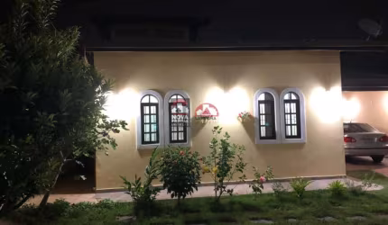 Casa com edicula em Caraguatatuba