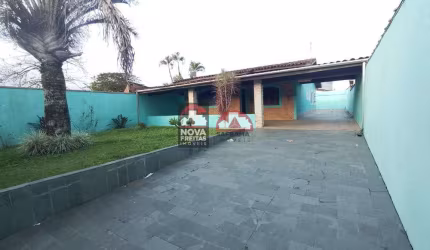 Casa Padrão em Caraguatatuba