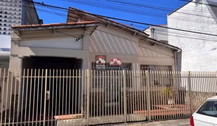 Casa à Venda no Centro de Pindamonhangaba!