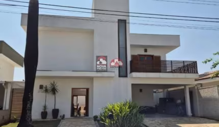 Casa de Alto Padrão em Condomínio Lindo!