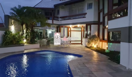 Casa Padrão em Caraguatatuba