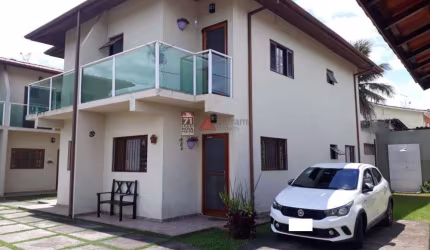 Casa Sobrado Condomínio em Caraguatatuba