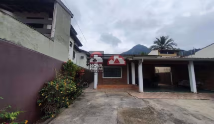 Casa Padrão em Caraguatatuba