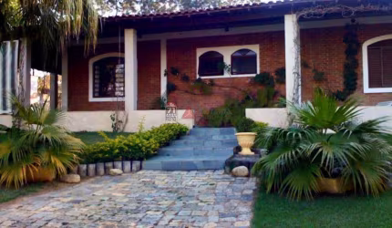 Casa Padrão em Guaratinguetá