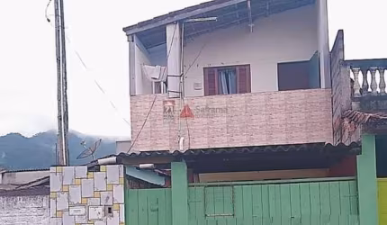 Casa Sobrado Padrão em Caraguatatuba