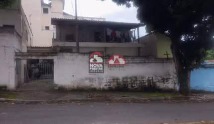Casa Sobrado Padrão em São José dos Campos