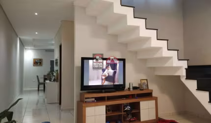 Casa Sobrado Padrão em São José dos Campos