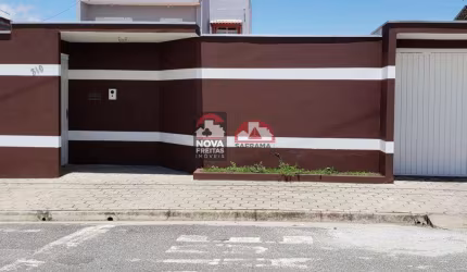 Casa Sobrado Padrão em Pindamonhangaba
