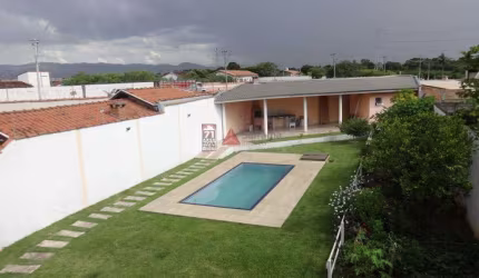 Casa Sobrado Padrão em Pindamonhangaba