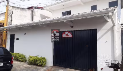 Casa Sobrado Padrão em São José dos Campos