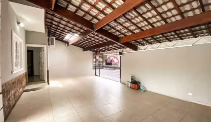 Casa Sobrado Padrão em Jacareí