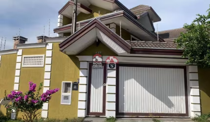 Casa Sobrado Padrão em Jacareí