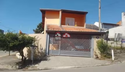Casa Sobrado Padrão em Jacareí