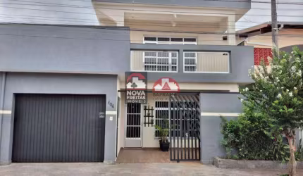 Casa Sobrado Padrão em Jacareí
