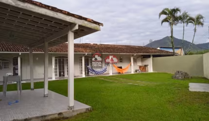 Casa com possibilidade de montar Pousada, academia, eventos, distribuidora