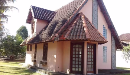 Casa Sobrado Padrão em Pindamonhangaba