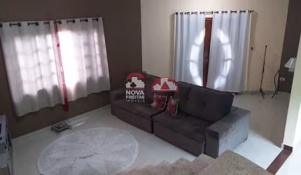 Casa Sobrado Padrão em Pindamonhangaba