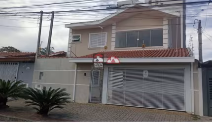 Casa Sobrado Padrão em São José dos Campos