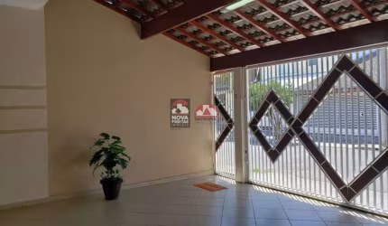 Casa Sobrado Padrão em São José dos Campos