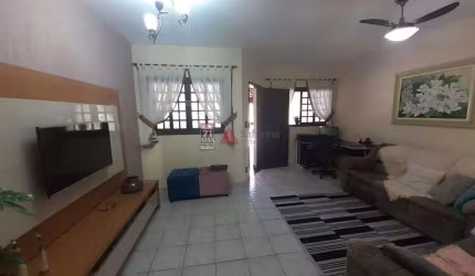 Casa Sobrado Padrão em Pindamonhangaba