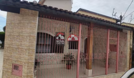 Casa Sobrado Padrão em Pindamonhangaba