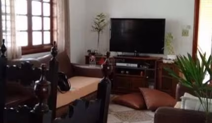 Casa Sobrado Padrão em Pindamonhangaba