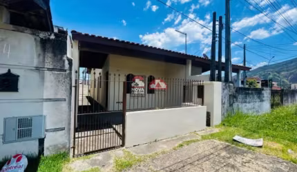 Casa bairro Poiares com 2 dormitórios