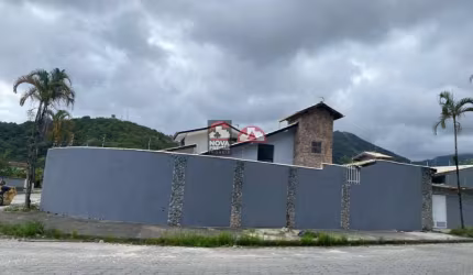 Excelente sobrado alto padrão com piscina e edicula, bem localizada na martim de Sá