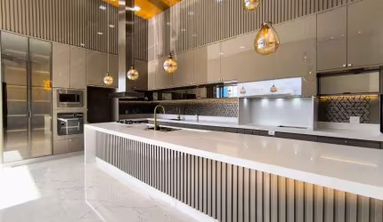 Mansão Exclusiva no Golden Park: 4 Suítes, Piscina, Área Gourmet e luxo incomparável
