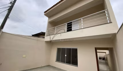 CASA ESTILO SOBRADO COM 197M² NO BAIRRO JAGUARI COM 4 DORMITÓRIOS SENDO UM COM SUÍTE E SACADA
