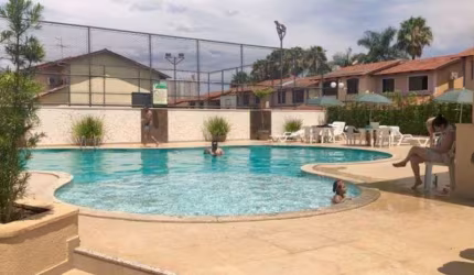 Sobrado em condomínio 4 quartos lazer completo
