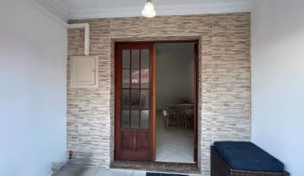 Casa Cirne Maia  3 quartos, suíte, varanda e área
