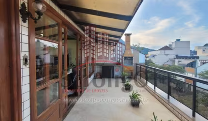 A287 Ampla cobertura com 4 quartos, Centro- Nova Friburgo-RJ