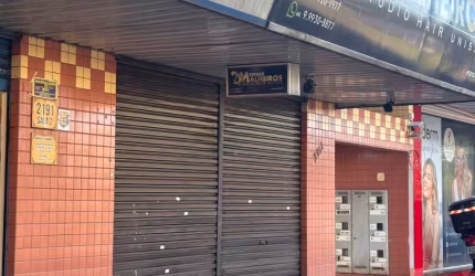 Salão Comercial em Av. Sophia Rasgulaef,Maringá Pr