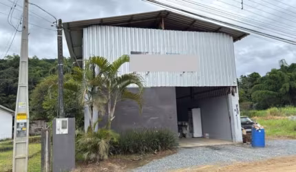 Barracão / Galpão / Depósito com 2 salas à venda no Fidélis, Blumenau  por R$ 750.000
