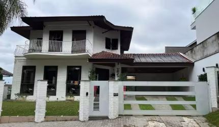 Casa com 3 quartos à venda no Centro, Pomerode  por R$ 1.250.000