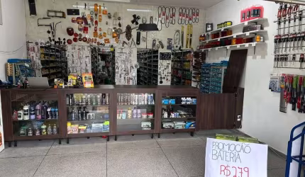Loja comercial à venda em Santa Felicidade