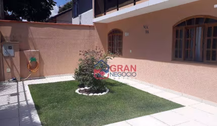 Casa com 4 quartos Santa Felicidade