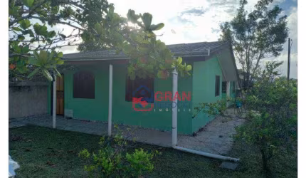 Casa de esquina + meia agua à venda em Coroados - Guaratuba