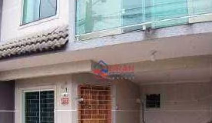 Sobrado à Venda no Sítio Cercado - Curitiba