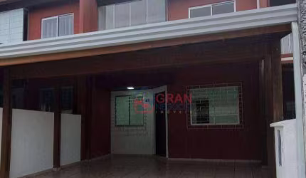 Sobrado em condomínio no Santa Cândida