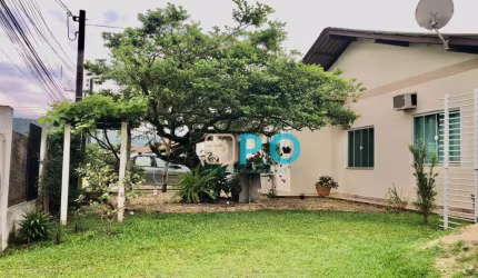 Casa com 4 dormitórios à venda no bairro Gravatá, em Navegantes/SC