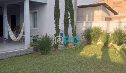 Casa com 4 dormitórios à venda, 175 m² por R$ 830.000,00 - Meia Praia - Navegantes/SC