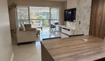 ***OPORTUNIDADE ***Lindo apartamento com vista panorâmica para mata