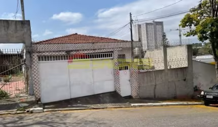 Casa térrea 240m² no Jardim Peri por R$ 635.000,00