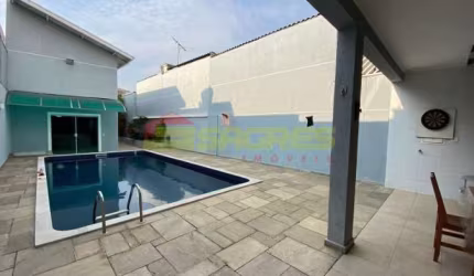 Sobrado com 04 dormitórios e piscina - Vila Guilherme.