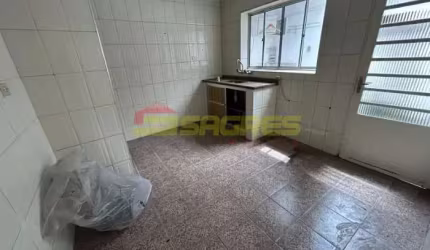 Casa térrea com 01 dormitório - 40m² Por R$ 1.100,00